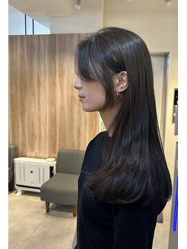 スリー(THREE) 顔周りレイヤー