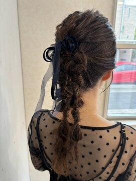 ジェリカヘアー サンフラワー通り(Jlica hair) あみおろしツイン×ポニーアレンジ×ベロアリボン