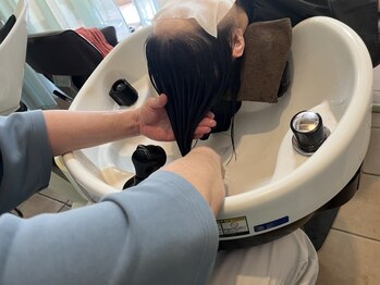 グランツ(glanz)の写真/トリートメントで憧れの美髪を目指せる◎厳選されたトリートメントで髪の内側からしっかり補修します♪