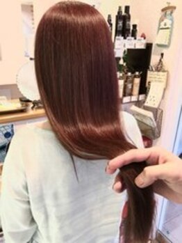 【口コミ高評価☆】一人ひとりの髪質やクセに合わせたこだわりの薬剤と施術で、新しい自分に…♪