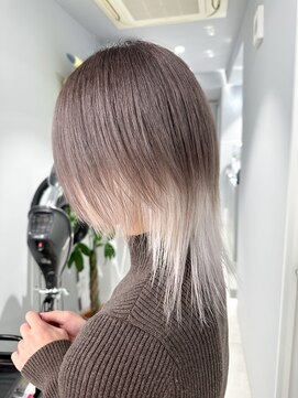 ポプルス(popls) ウルフカット/インナーカラー/推しカラー/ホワイトカラー