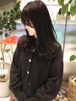 ウィム(wim)&nbsp;" ミディアムレイヤー "/レイヤーカット/顔周りカット