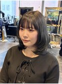 透ける暗髪×ミディアムレイヤー