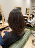 外ハネを活かして印象チェンジ！