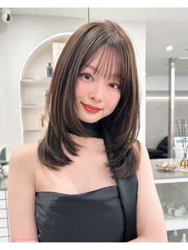 サンド 大阪梅田(sand) 大人かわいい韓国風くびれミディ