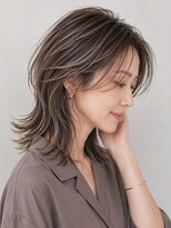 サンタフェ 一宮森本店(Santa'Fe) 白髪ぼかしハイライト/ミディアムウルフ/大人レイヤー