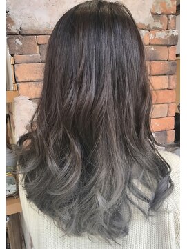 ファルベ(hair&make farbe) グラデーション×グレー