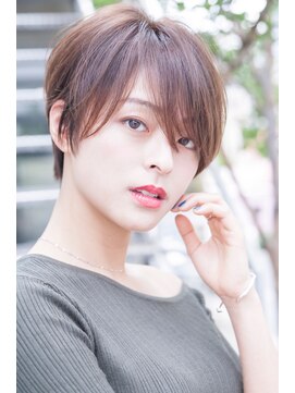 エイミー(Aimee) Aimee ニュアンスショート×シルキーベージュ