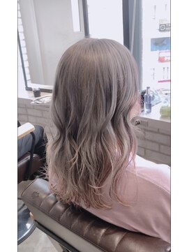 エイトセカンド 新宿三丁目店(EIGHT second) ケアブリーチ×ホワイトグレージュ