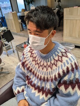 コワファーストナガサキシャンプーボーイ(COIFF1RST NAGASAKI SHAMPOO BOY) タイセイカット×スモーキーアッシュ