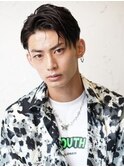 センターパートナチュラルスパイラルパーマで男らしさ◎