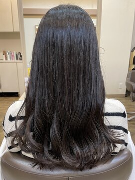 アルターリール(aL ter Rire) 黒髪/クラゲヘアー/オリーブグレー/小顔/ココアベージュ/澤瑞絵