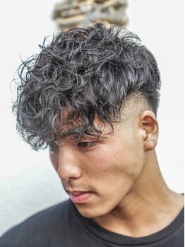 アパッシュ 春光本店(Apache)の写真/洒落感極まるカラー×パーマデザインもOK。今風スタイルから、トラッドな魅力あふれるスタイルまで。