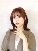 外ハネ×切りっぱなし×小顔ミディ