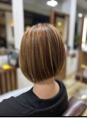 前下がりボブ+ハイライトカラー
