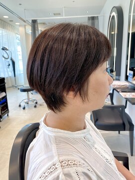 メゾンブラン 川西阪急店(Maison Blanc) 大人ショート　シンプル耳かけ