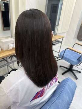 エミン(emyn) 髪が変わる【美髪革命】艶髪/髪質改善/縮毛矯正/代々木