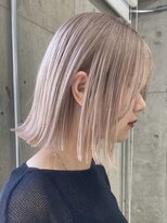 サンクマーケット 渋谷(cinq MARKET)&nbsp;渋谷ブリーチカラータッセルボブ顔周りレイヤー切りっぱなしボブ