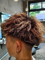 ライズ 綾瀬店(RISE)&nbsp;スキンフェードショートツイストスパイラル×ハイライトメッシュ