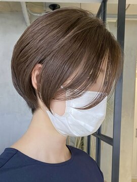 エリマ 横浜西口(elima) 横浜白髪染めショートボブミルクティーベージュヘーゼルベージュ