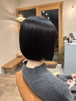 クルタ(KULTA) 前下がりワンレングスボブ×グレージュカラー