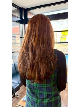 ヘアショップエヌアンドエー 久喜店(hairshop N&A) ロングレイヤー×くびれスタイル｜艶感ブラウンカラー