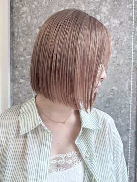 サンク 原宿 表参道(cinq) ミルクブラウンベージュカラーハイトーンブリーチカラーオリーブ