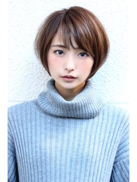 レウナ 外苑前(Reuna) 大人可愛いショート　束感ショート　暗めカラーでも可愛い