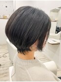 ショートヘアに自信あり/くびれショート
