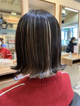 アウラニヘアーリゾート(AULANI Hair Resort) インナーカラーペールベージュ