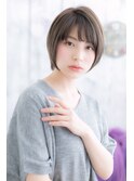 前下がりで大人クール小顔グレーベージュ束感ショートa1