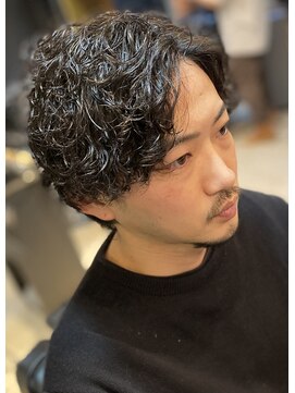 フランクスバーバーザスタンド(Frank’s barber the stand) ミディアムハードスパイラルパーマサイドパート