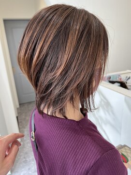 セラ(SERA) 大人可愛い前下がりウルフショート