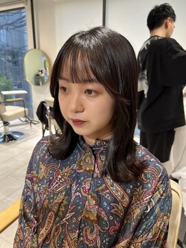 ティア(Tia.) (韓国風/くびれヘア/縮毛矯正/前髪/韓国レイヤー/小顔)