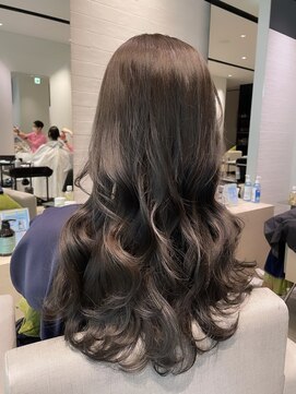 ステア ケース(stair case) 【NATASHA】ロング中盛りレイヤー