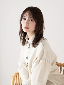 エアー 青山(AIR) くびれミディアムレイヤー透明感グレージュ