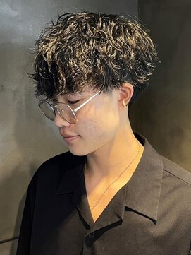 ディスイズバーバー(THIS IS BARBER) ツイストスパイラルパーマ マッシュ ツーブロック 20代【札幌】