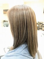 ヘアーデザインムーヴ(Hair design MOVE)&nbsp;白髪ぼかしハイライト　ミディアム　明るい白髪染め