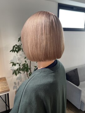 ニュート(Neut ) ミルクティーベージュ ハイトーン 名古屋美容室 韓国ヘア