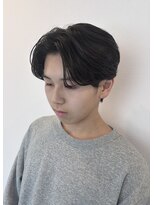 シイカ(sika.)&nbsp;フェザーカット　センターパート