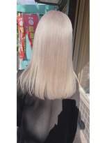 モアムー(Moremuu)&nbsp;【りえ】ホワイトカラー