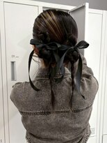 ロイオブジゼル(roi of GiseL) ヘアアレンジ リボンアレンジ ツインテール 結婚式 お呼ばれ