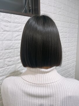 アーク エマーブル(Ark aimable) ワンレングスボブ