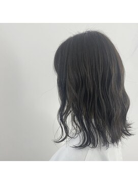 ハロウ オリーブカラー