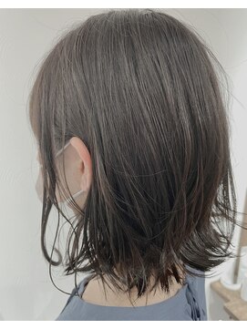 オウチ(outhi) 透明感カラー