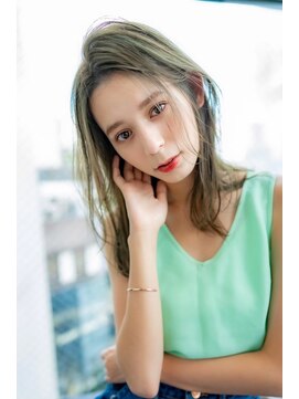 ドットハリス(.Hallis) 大人かわいい/小顔/ミディアムレイヤー/20代30代40代