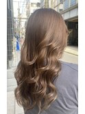 くすみベージュ