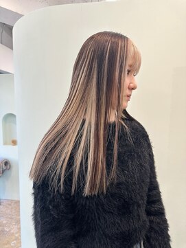 ユー(yew) brown ＋ white blond