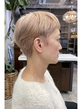 ザ デイ(THE DAY) ホワイトベージュとショート【ケアブリーチ】