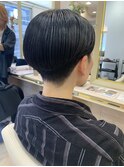 刈り上げ女子 骨格補正 センターパート ショートカット女子